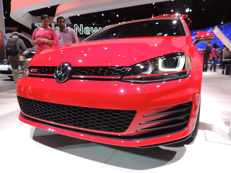 Illustration for article titled NYIAS 2016 PHOTODUMP (part 3, the euros minus BMW, Alfa and Audi)